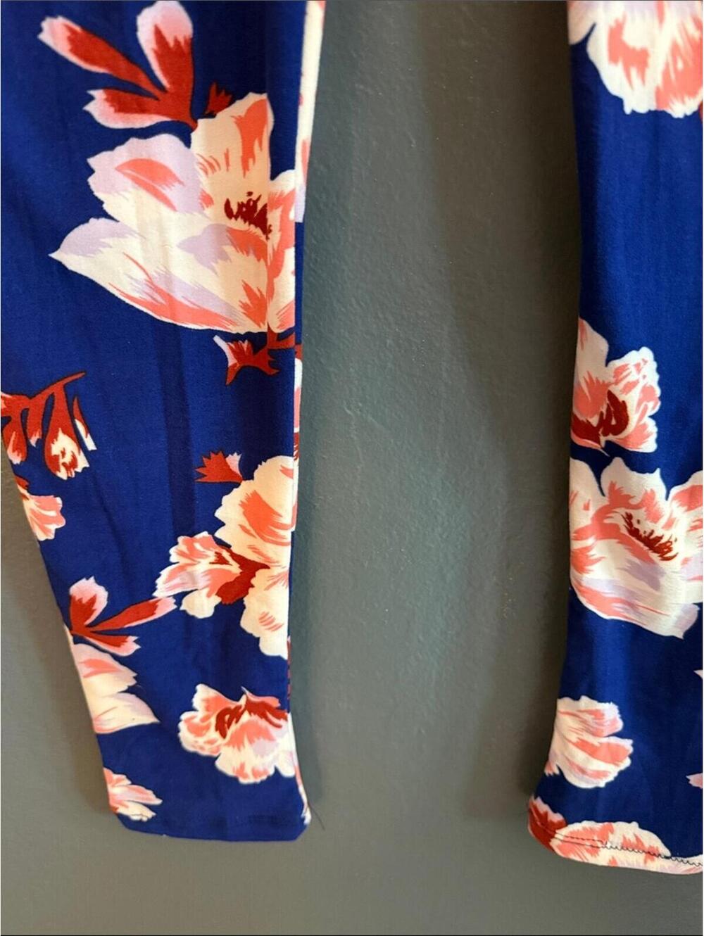 Eevee Women's Blue Floral Ankle Leggings with Tags - Picture 6 of 6